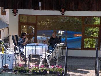 Guesthouse Stefi Rîşnov Exterior foto